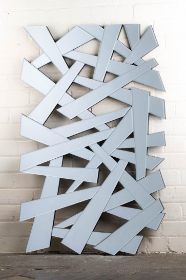 Feature Range Splinter Mirror