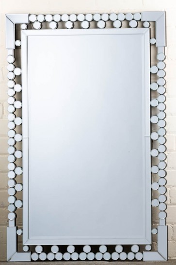 Feature Range Small Circle Mirror